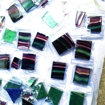 1pc Naravnih Multicolor Fluorite Kristalno Originalni Kamen Vzorec Grobo Rezina kot darilo